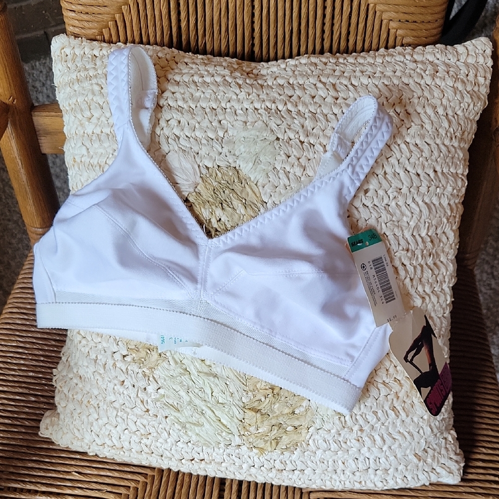 Vintage Sears Sports bra, white, size 34B